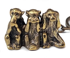 Брелок бронзовый три обезьяны