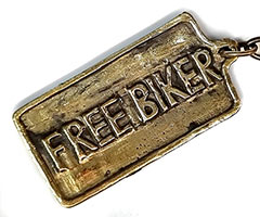 Брелок бронзовый Табличка «Free biker»